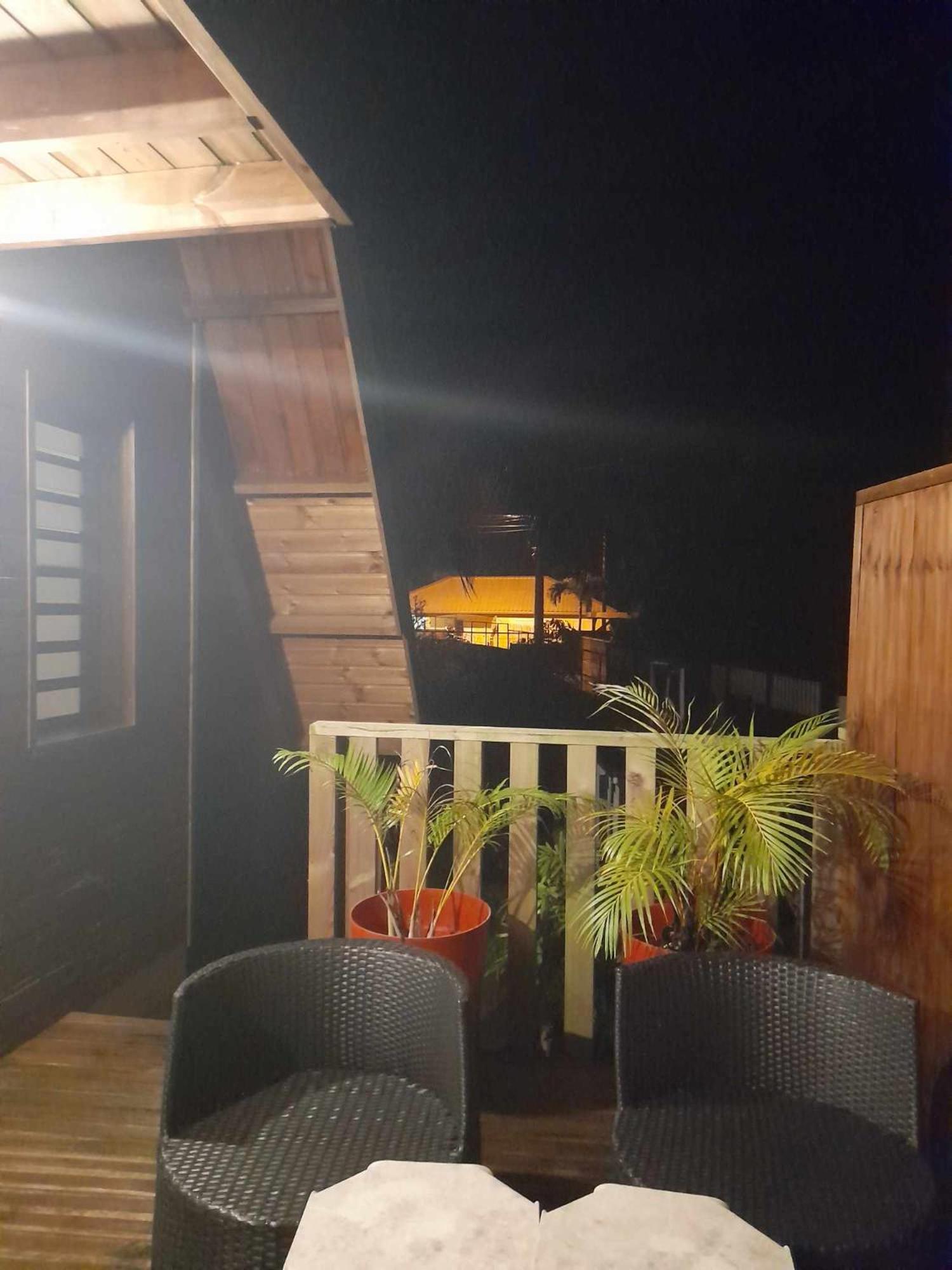 Charmant Chalet Avec Jacuzzi, L'Ile O Vert Saint-Philippe Exteriör bild